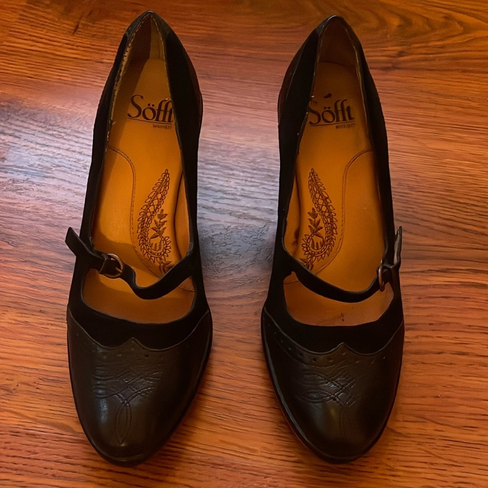 Sofft black Mary Jane heels.